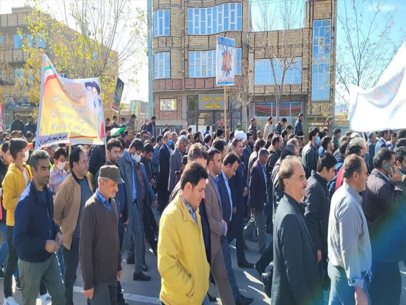 راهپیمایی یوم‌الله ۱۳ آبان و فریاد استکبار ستیزی مردم ورزقان