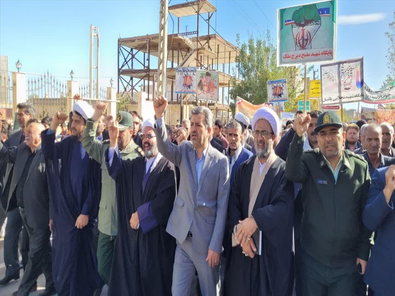 راهپیمایی یوم‌الله ۱۳ آبان و فریاد استکبار ستیزی مردم ورزقان